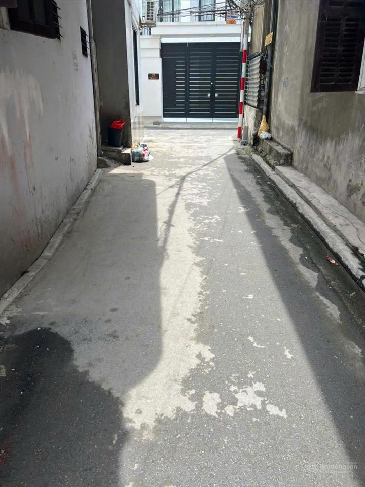 5.x tỷ 60m tái định cư yên viênngõ oto thônggần đặng công chấtngay đường 28m đang mởsổ đẹp