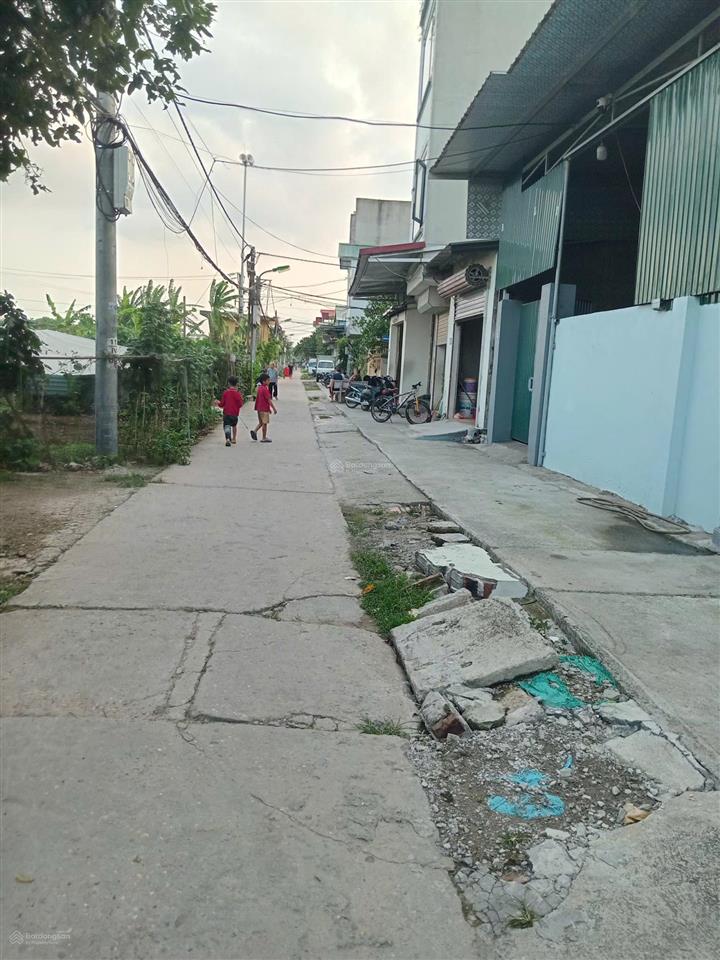 Nhà 2t sẵn ở/cho thuê thôn trung dương hà 46m2 mt5m 20m ra ôtô tránh dân cư đông, đường đang mở đẹp