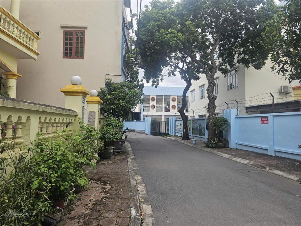 3 tỷ nhỉnh thương lượngthôn thượng dương hà10m ra oto tránhgần trung tâm xãtrường họcbến xe