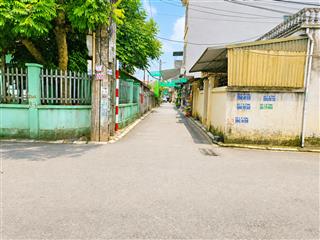 6.x tỷ nhà 2t 70m2 yên viên, 2 mặt tiền oto thông, bãi oto trước nhà, dân cư đôg, gần chợ, kd tốt