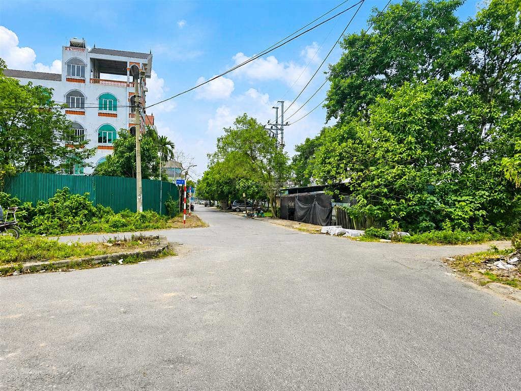 3.x tỷ đường oto41m2 yên viên phù đổng mớisát khu đấu giáhồ công viênvin đặng công chất