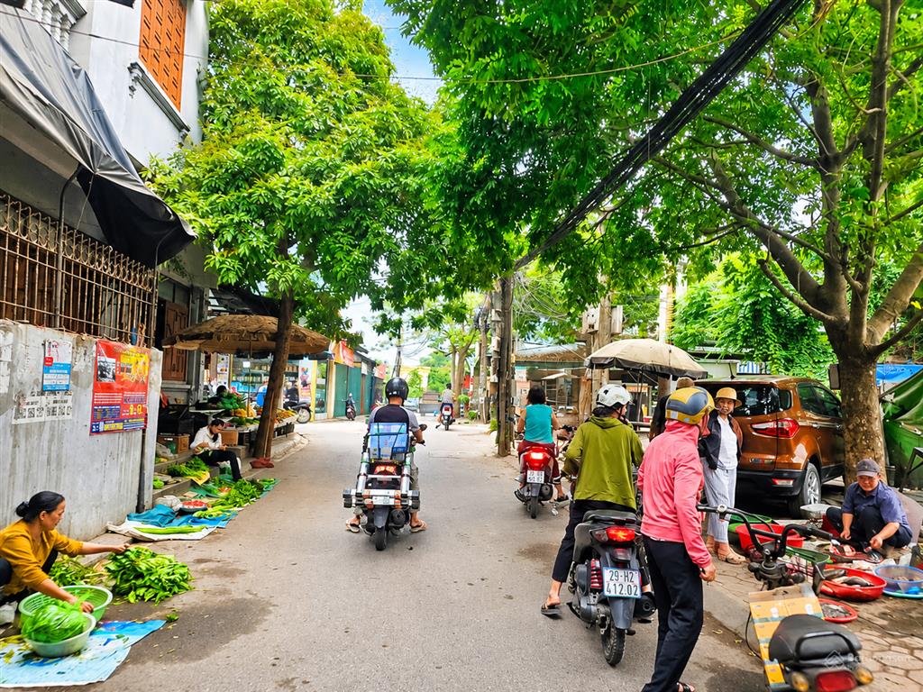 Mặt phố cống thôn hà huy tập đặng công chất, 162m2 mt 6,5m trung tâm ngã 4 chợ, vỉa hè rộng, kd tốt