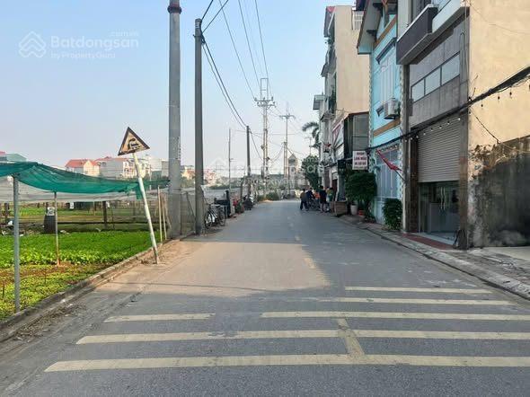 5.x tỷ 60m2 lã côi yên viênmua có sẵn dòng tiềnđang cho thuê xưởngđường oto thônggần mặt phố