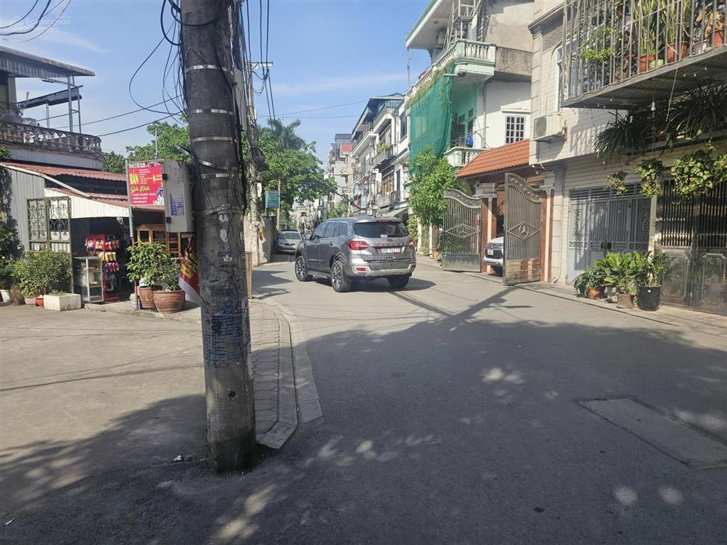 Hàng khu hiếm85m2 đình xuyên yên viên phù đổngđường oto tránhgần ngay cụm trường c1,2,3 yên viên