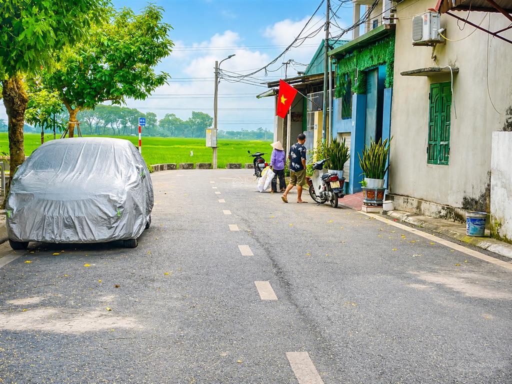 4.x tỷ 60m2 xuân dục yên thườngmt7mngõ nông thôngsổ nở hậu50m ra oto tránhdân cư đông
