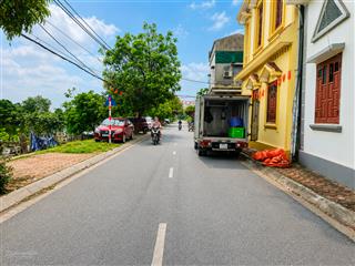 81m2 yên viên phù đổng2 mặt ngõ thông otosát đặng công chấtgần đường 28m đang mởsổ vuông vắn