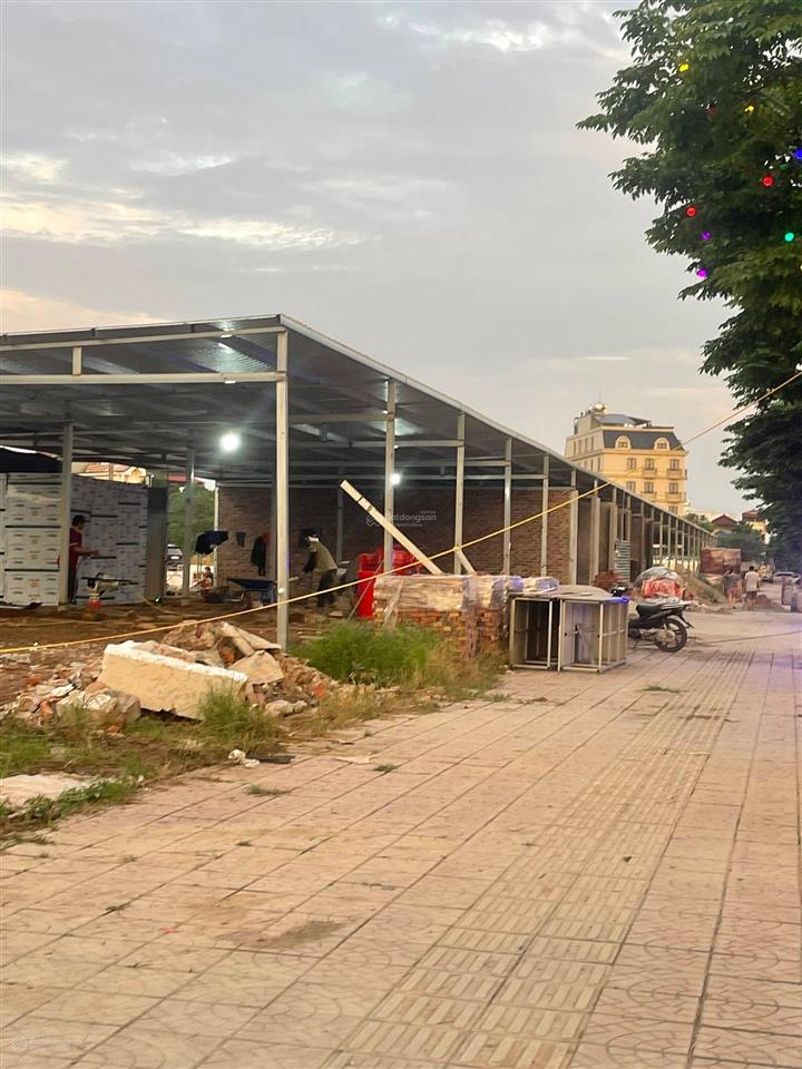 50m2 lô góc phố ẩm thực đặng công chất yên viên phù đổng mới1 mặt ngõ oto1 mặt phốdan cư đông