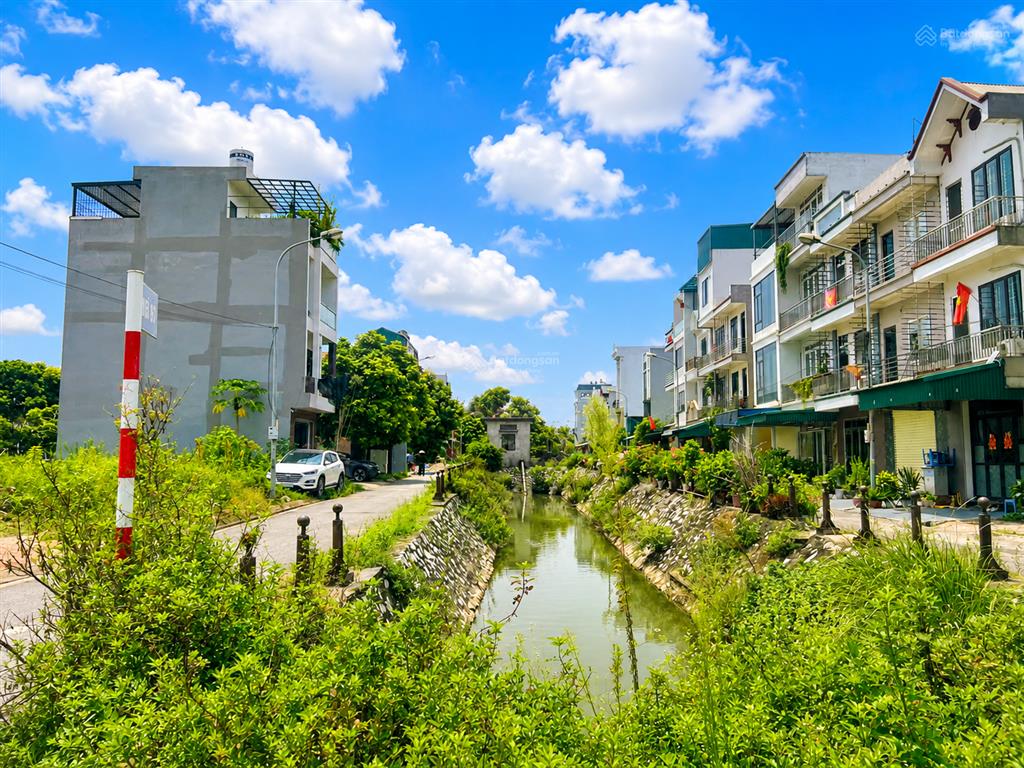 45m2 tái định cư yên thường gia lâmmt 4.5mkhông quy hoạchsẵn sổvỉa hèoto tránhdân cư đông