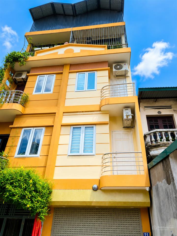 Sẵn nhà đẹp 4t ở ngay, yên viên gia lâm, 57m2, đường oto, sổ sẵn, kết nối giao thông thuận tiện