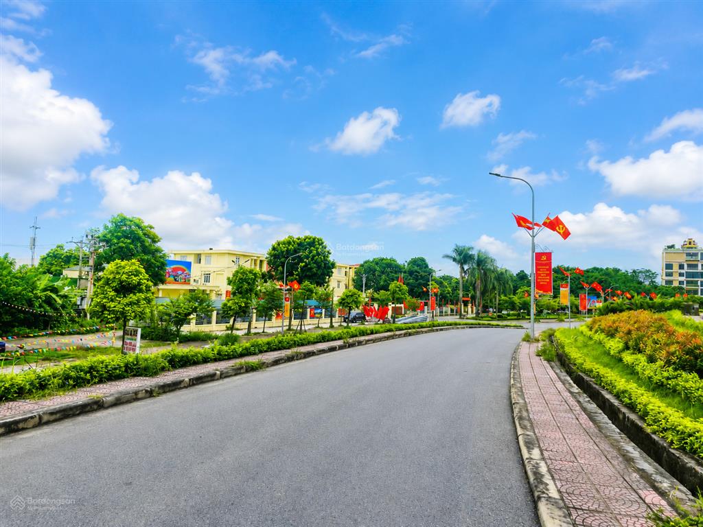 Nhỉnh 3 tỷ có thương lượng49m2 thôn thượng dương hà10m ra ô tô tránhtrung tâm hành chính xã