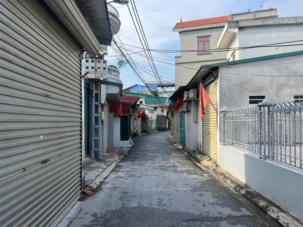 Nhà 1 tầng 6.x tỷ74m2 đặng công chất hồ sen yên viênô tô qua nhà15m ra đường 4 lànsổ nở hậu