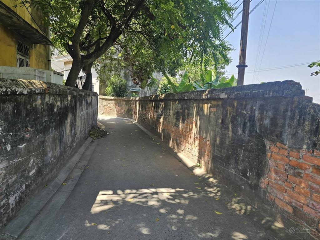 3.x tỷ 43m2, 2t mới trung tâm thị trấn yên viên, chỉ 15m ra oto, thôg đặng công chất, gần đường 28m