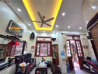 Nhà dân xây 3t mới đẹp trung tâm yên viên phù đổng60m2 mt6m6.x tỷ1 nhà ra ô tô tránhgần chợ lớn