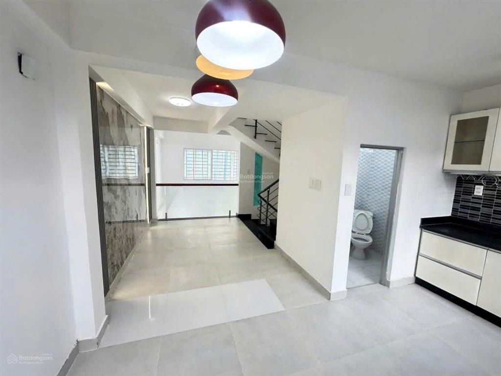 Lên sóng bán nhà đẹp ngay cầu an lộc  3 tầng  4. x tỷ