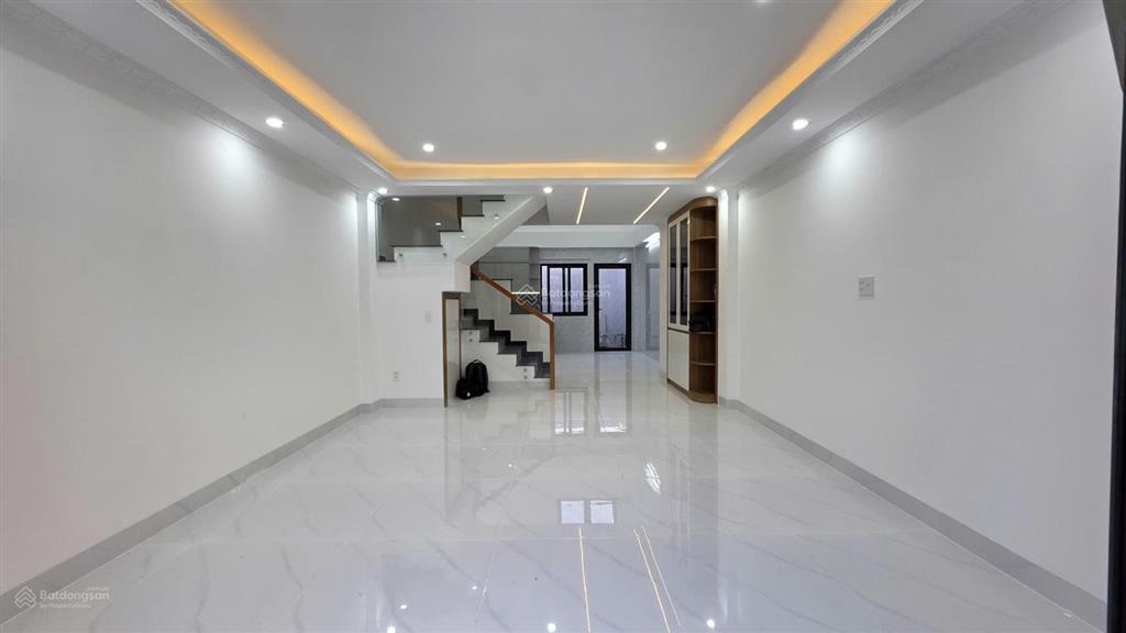Dãy nhà phố sát cầu an lộc, qua gò vấp 300m  nhỉnh 7 tỷ