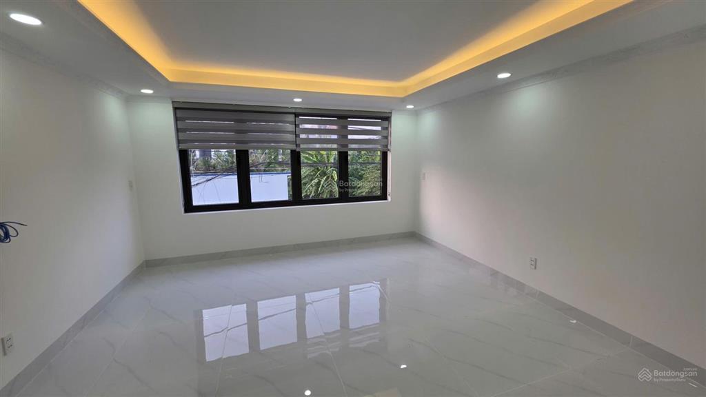 Dãy nhà phố sát cầu an lộc, qua gò vấp 300m  nhỉnh 7 tỷ