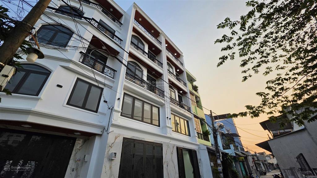 Dãy nhà phố sát cầu an lộc, qua gò vấp 300m  nhỉnh 7 tỷ
