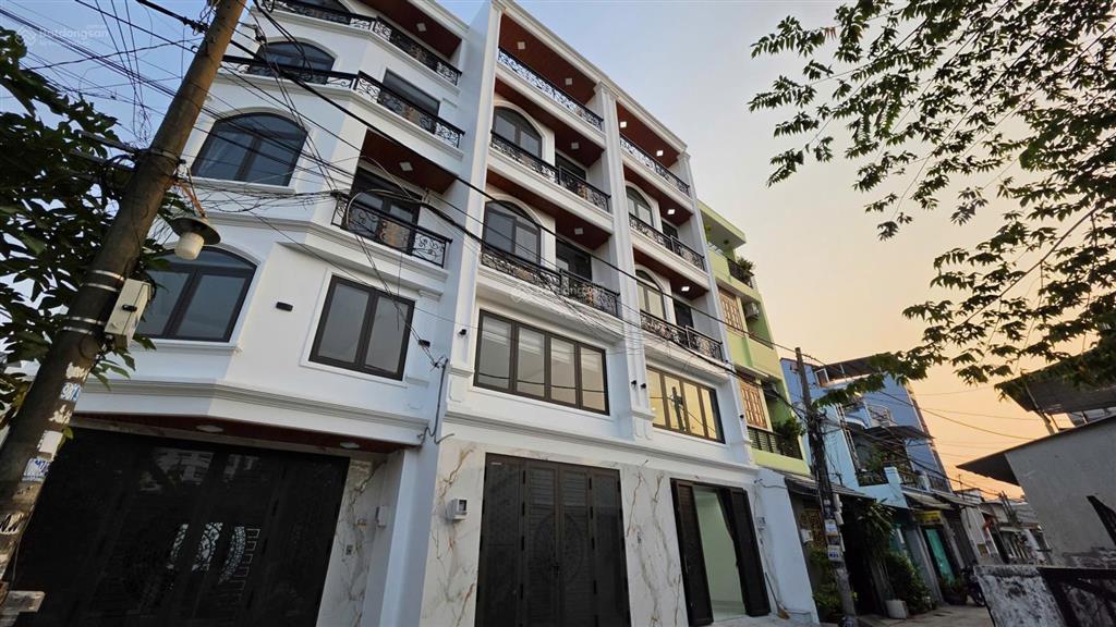 Dãy nhà phố sát cầu an lộc, qua gò vấp 300m  nhỉnh 7 tỷ