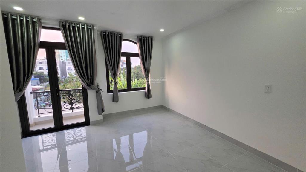 Dãy nhà phố sát cầu an lộc, qua gò vấp 300m  nhỉnh 7 tỷ