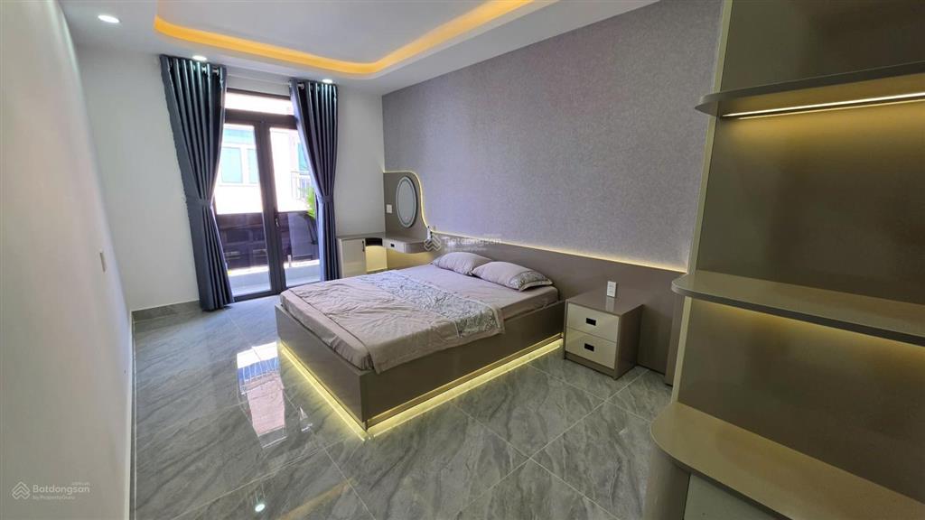 Nhà phố 4 tầng ngang 7m thang máy kdc công viên tl37 an phú đông  7. x tỷ