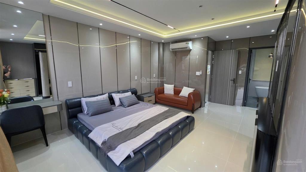 Nhà đẹp ngang 5.5m kdc thạnh xuân 31, thới an  6. x tỷ
