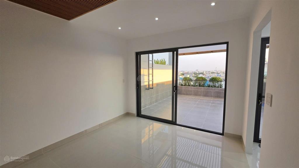Nhà đẹp ngang 5.5m kdc thạnh xuân 31, thới an  6. x tỷ