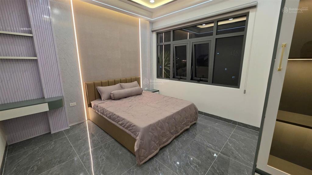 Nhà phố mới 5pn sát chợ cầu đồng 4 tầng full nội thất 5.x tỷ