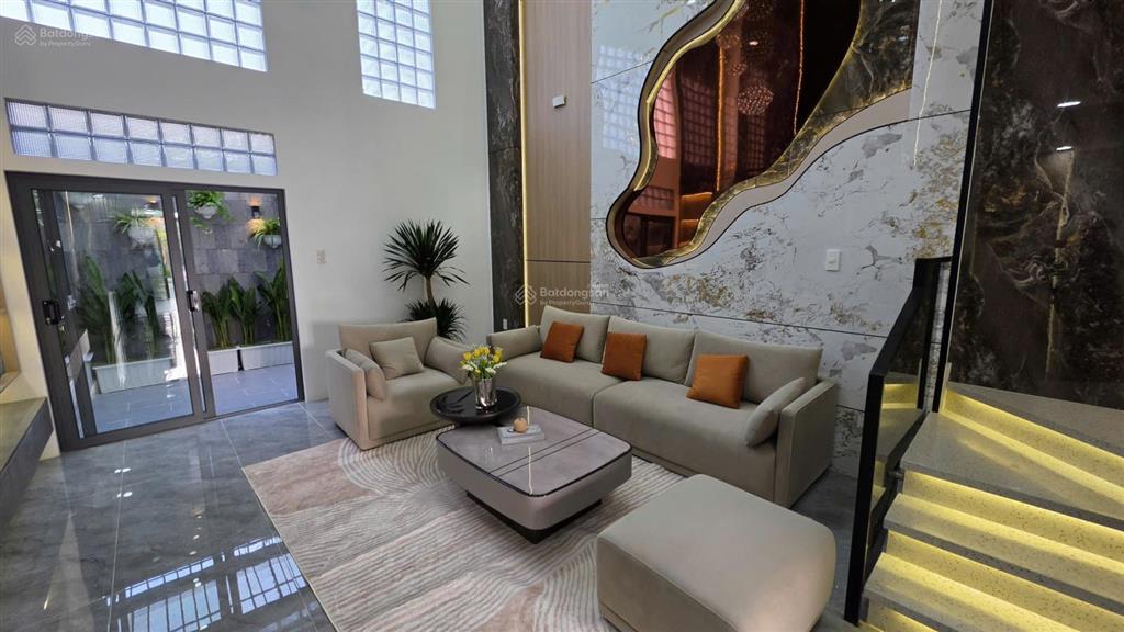 Nhà hẻm 8m  ô tô vào nhà  lê quang hòa thiết kế luxury hiện đại