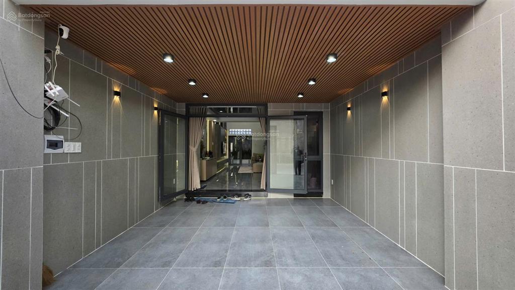 Nhà hẻm 8m  ô tô vào nhà  lê quang hòa thiết kế luxury hiện đại