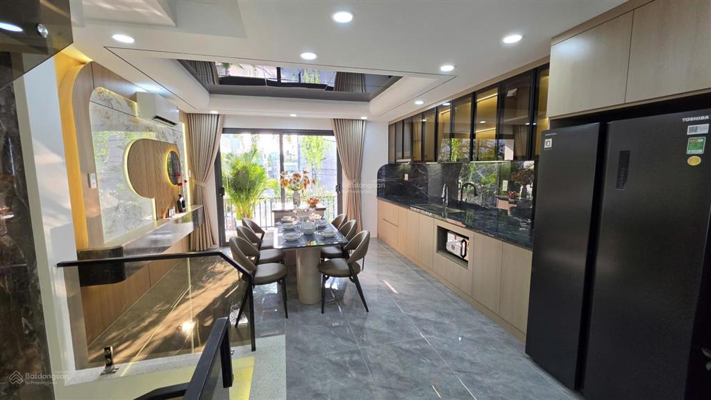 Nhà hẻm 8m  ô tô vào nhà  lê quang hòa thiết kế luxury hiện đại
