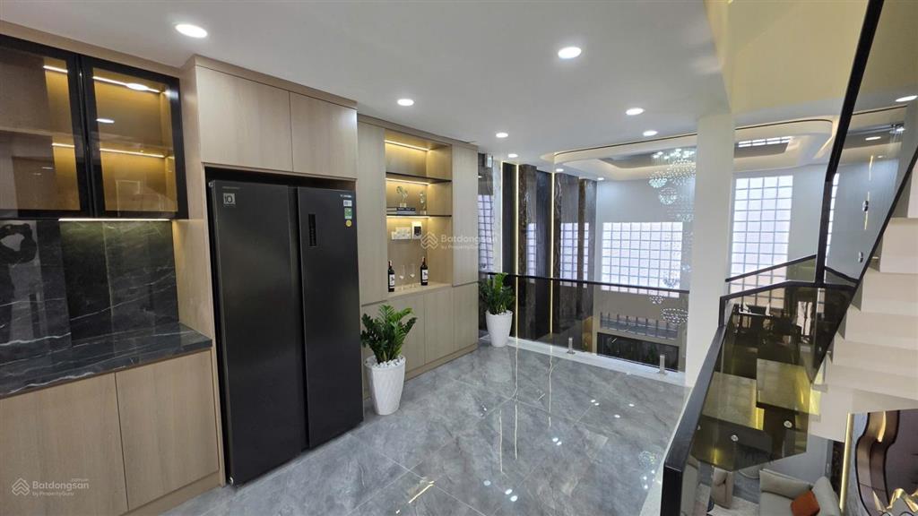 Nhà hẻm 8m  ô tô vào nhà  lê quang hòa thiết kế luxury hiện đại