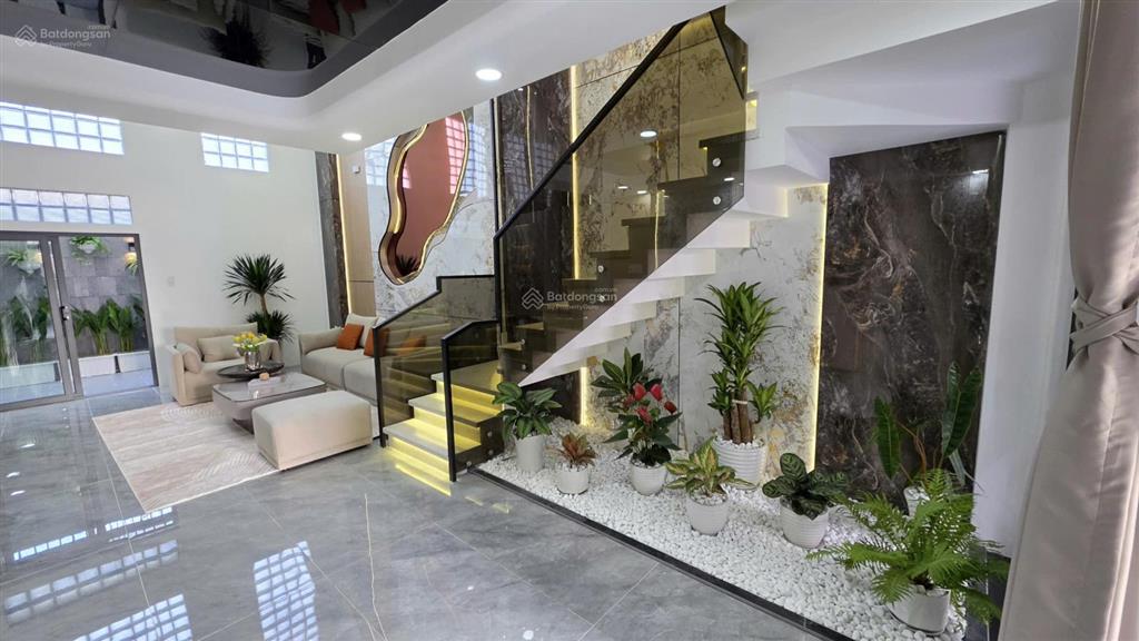 Nhà hẻm 8m  ô tô vào nhà  lê quang hòa thiết kế luxury hiện đại