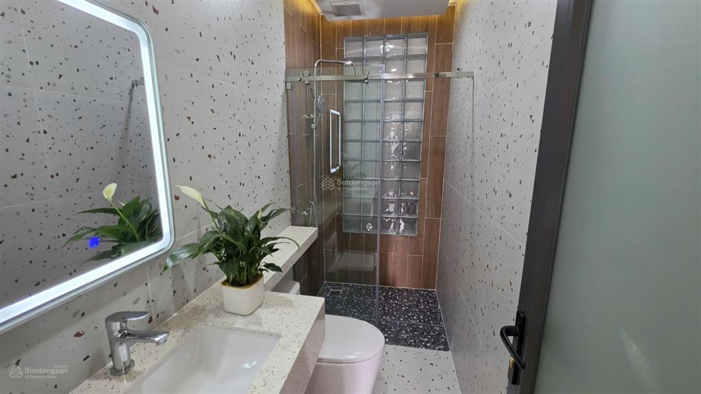 Nhà hẻm 8m  ô tô vào nhà  lê quang hòa thiết kế luxury hiện đại