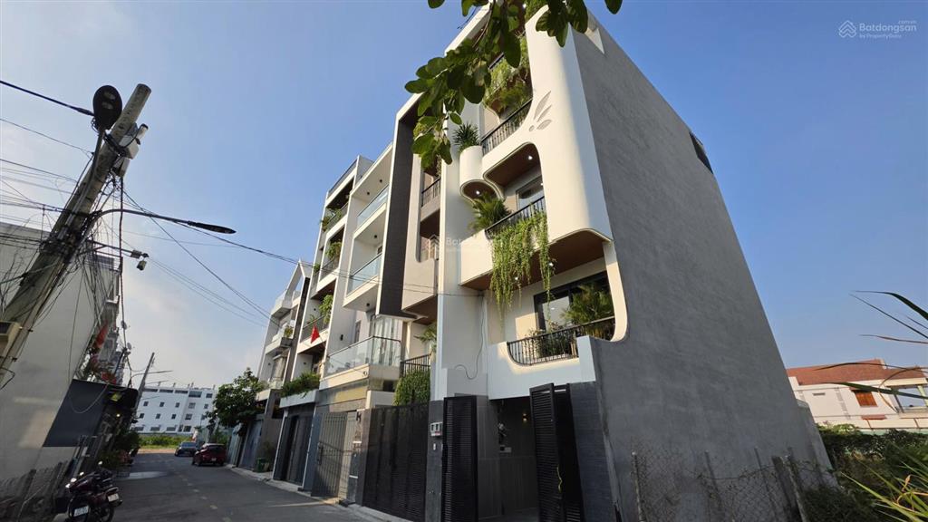 Nhà hẻm 8m  ô tô vào nhà  lê quang hòa thiết kế luxury hiện đại