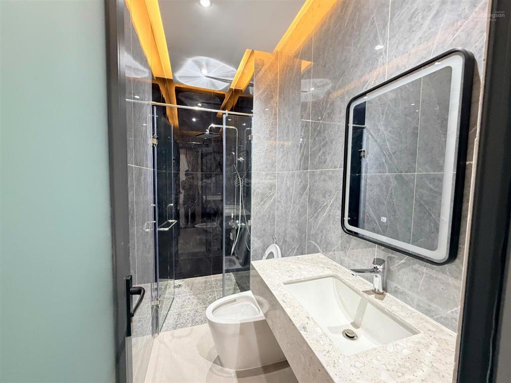 Nhà phố luxury mặt tiền kênh thạnh lộc 37 an phú đông 7.8 tỷ
