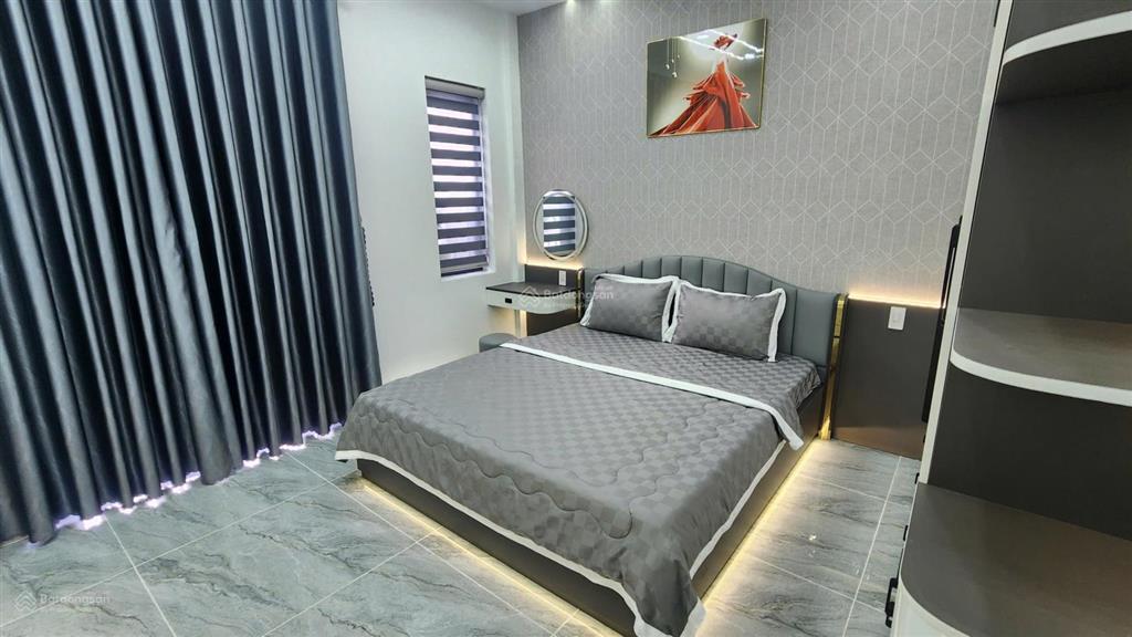 Nhà phố cao cấp mới 100% đường ta13, lê thị riêng, p. thới an  có thang máy