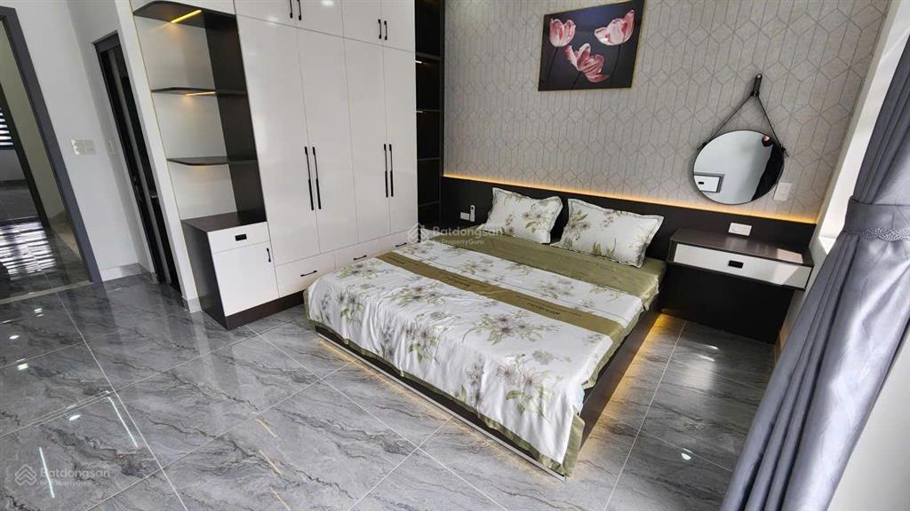 Nhà ngộp tx25, thới an 4.2x19m full nội thất có hộc thang máy