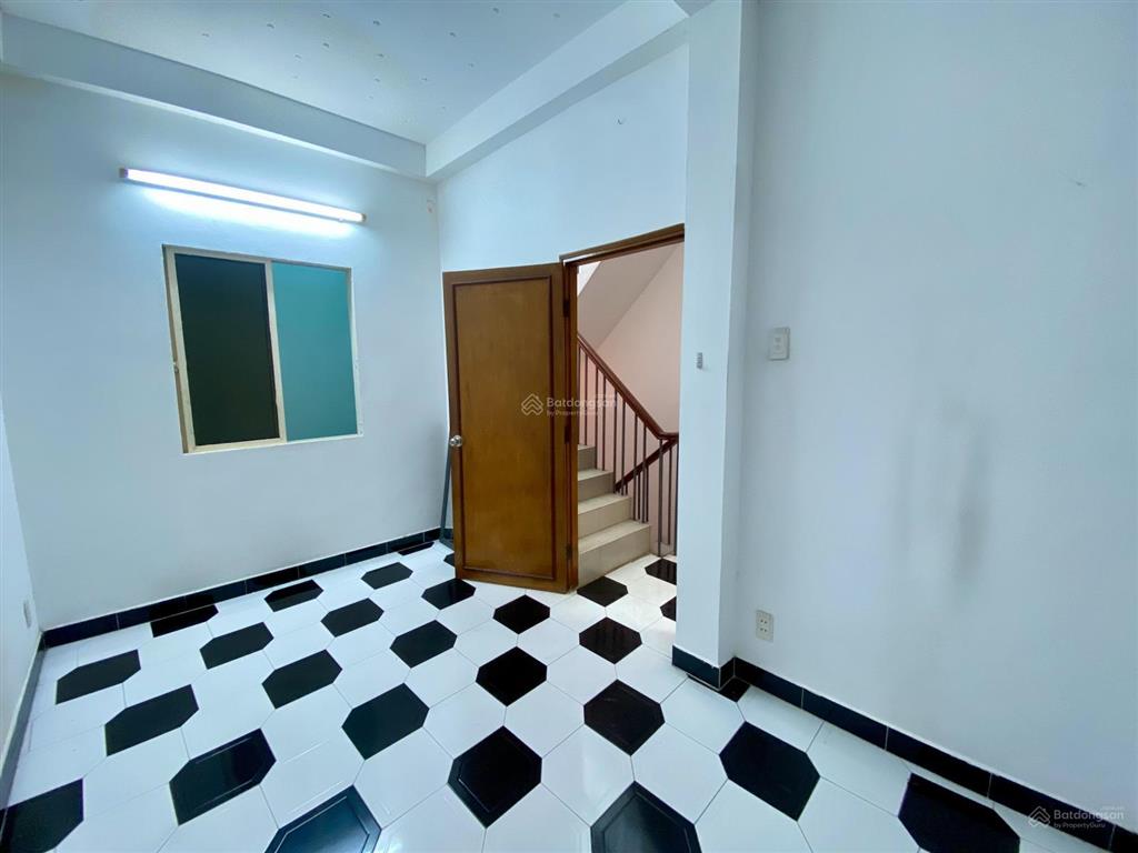 Nhà 4 tầng 4pn3wc hẻm 5m nghĩa phát giá 6,5t tl . vũ lộc phát 0934 033 ***