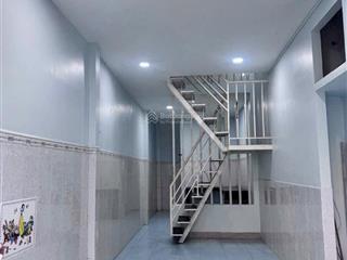 Nhà 2 tầng 2pn  2wc hẻm tân hương giá 7 triệu / tháng . vũ lộc phát 0934 033 ***