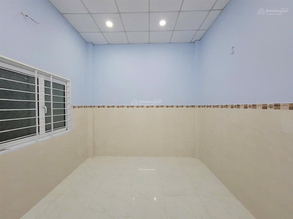 Nhà 2 tầng hẻm 4m lý thường kiệt giá 5,5tỷ tl. vũ lộc phát 0934 033 ***