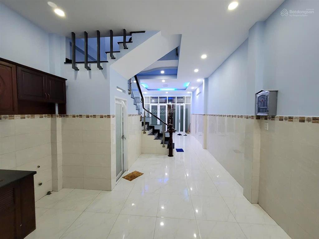 Nhà 2 tầng hẻm 4m lý thường kiệt giá 5,5tỷ tl. vũ lộc phát 0934 033 ***