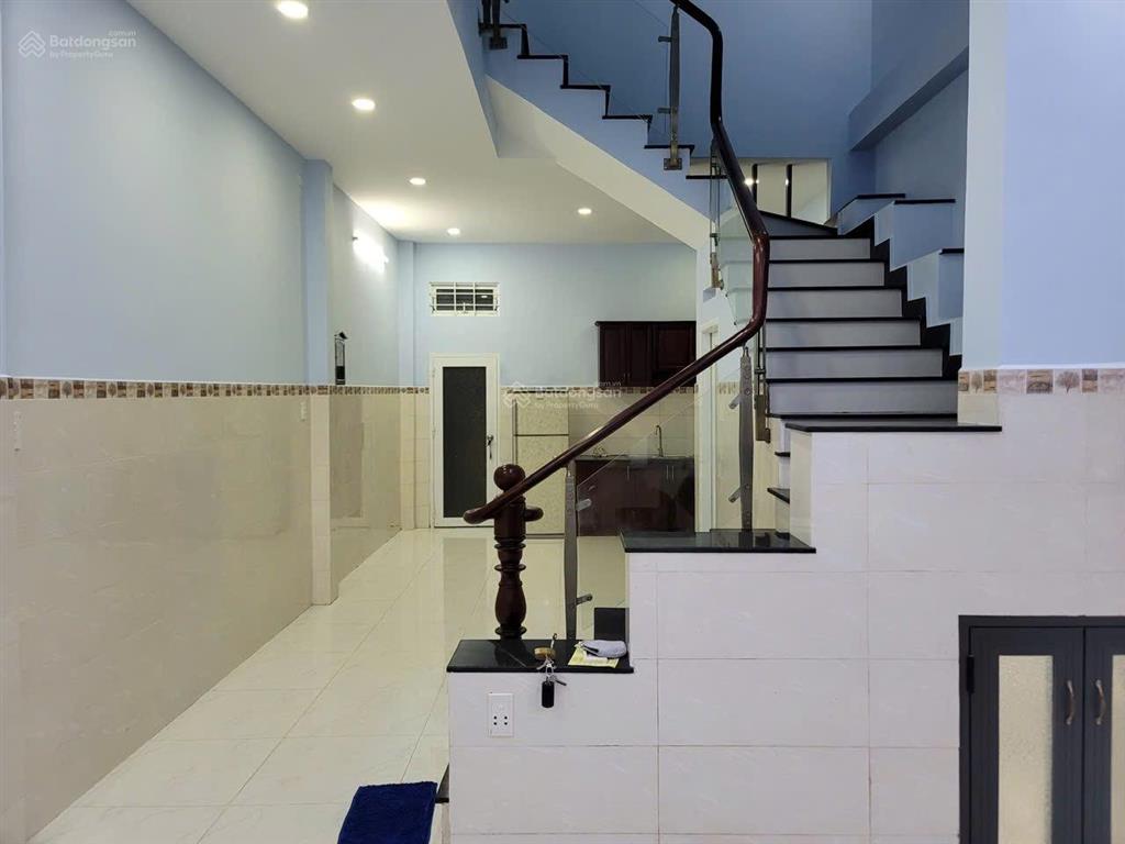Nhà 2 tầng hẻm 4m lý thường kiệt giá 5,5tỷ tl. vũ lộc phát 0934 033 ***