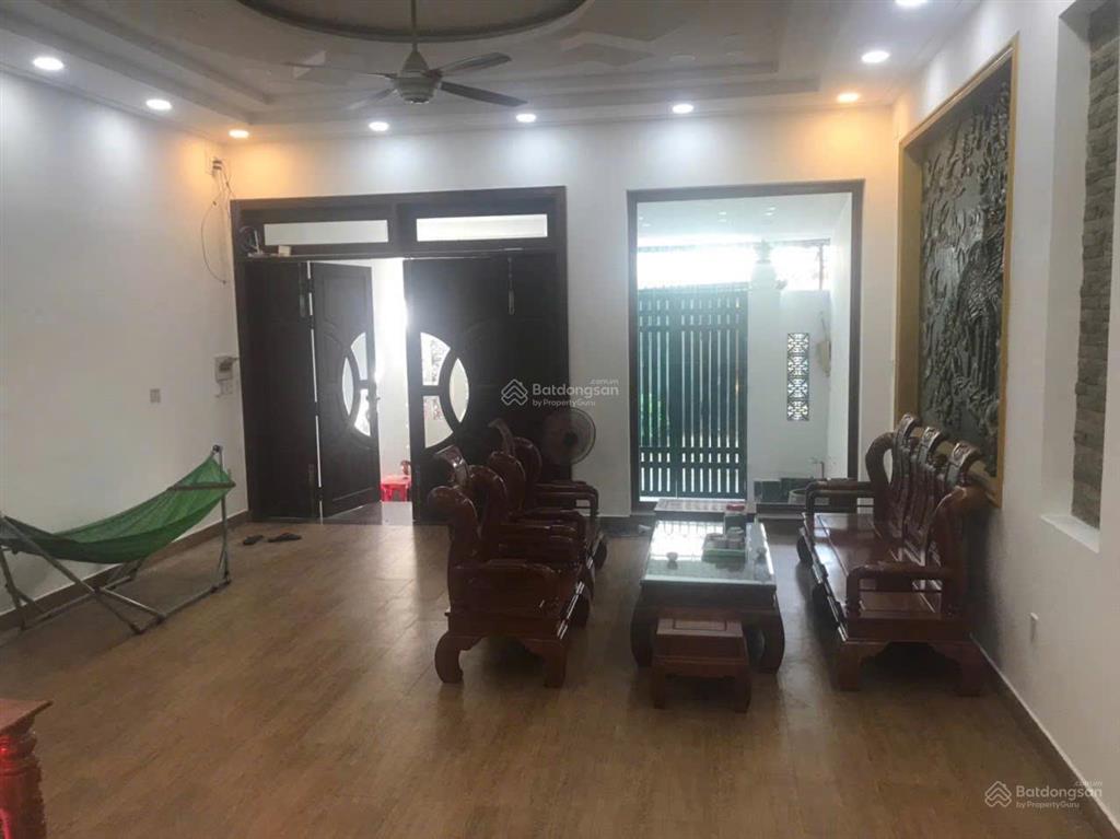 Giảm 2 tỷ, nhà 4 tầng đường 147, oto né nhau, phước long b, quận 9, gần ga metro, vành đai 2