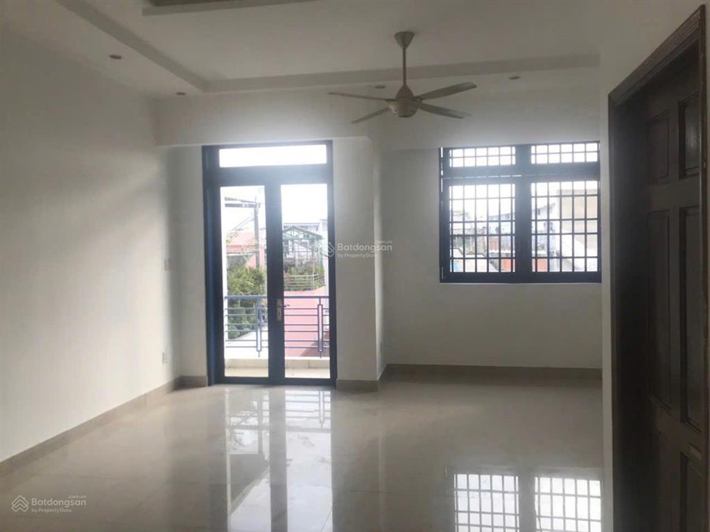 Giảm 2 tỷ, nhà 4 tầng đường 147, oto né nhau, phước long b, quận 9, gần ga metro, vành đai 2