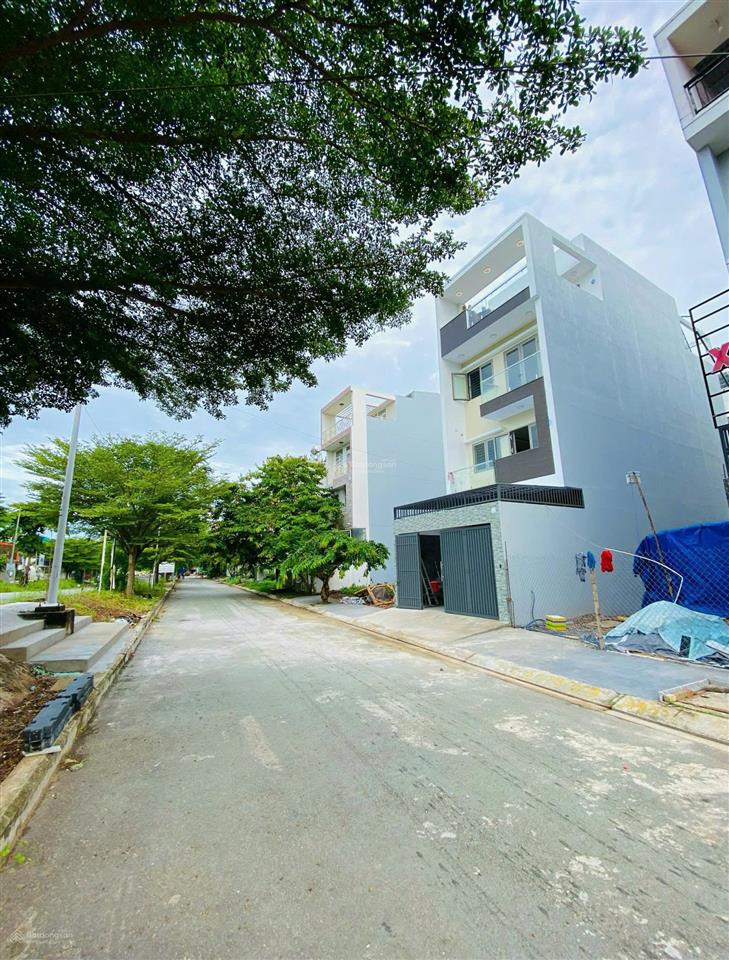 Đất trục chính đối diện the global cityphước long bquận 9110m2giá 13ty1