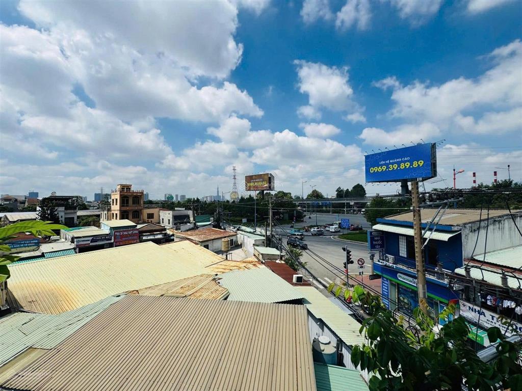 Siêu hiếm, nhà 3 tầng mtkd nam hòa, phước long a, q9, sát ga metro phước long, ngang 9,33m