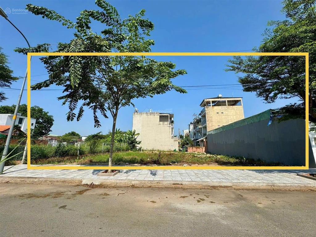 Đất gần the global city khu thời báo kinh tế, ngang 20m, giá 42,3triệu/m2, đường rộng 16m