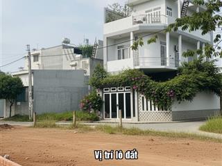 Chính chủ, bán nhanh lô đất góc 2 mặt tiền 124m2, giá tốt.