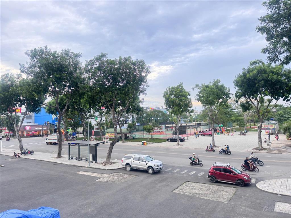 Cc green town bán căn 2pn 1wc/2,35 tỷ, full nội thất, ở liền.  em nhi 0906 380 ***