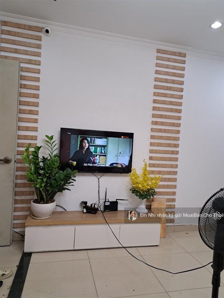 Bán căn 1pn 1wc sổ sẵn chỉ 1.95 tỷ nh cho vay 70%  e nhi 0906 380 ***. chung cư green town bình tân